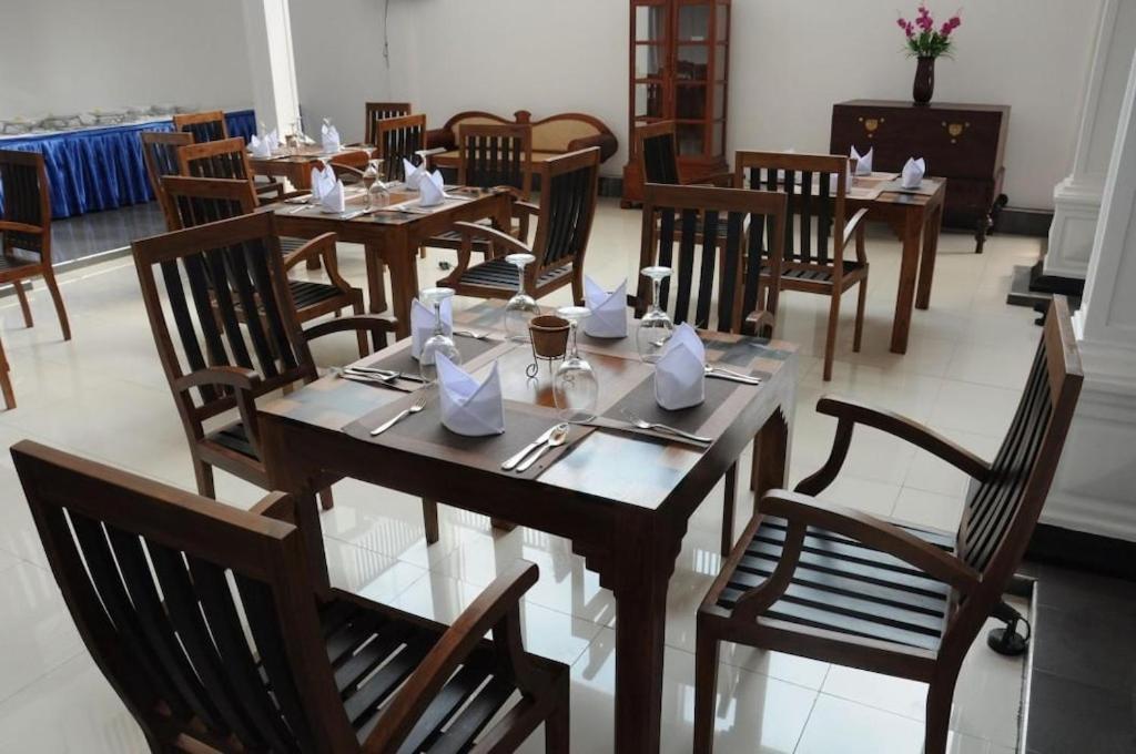 Blue Spring Hotel Wadduwa Exterior foto